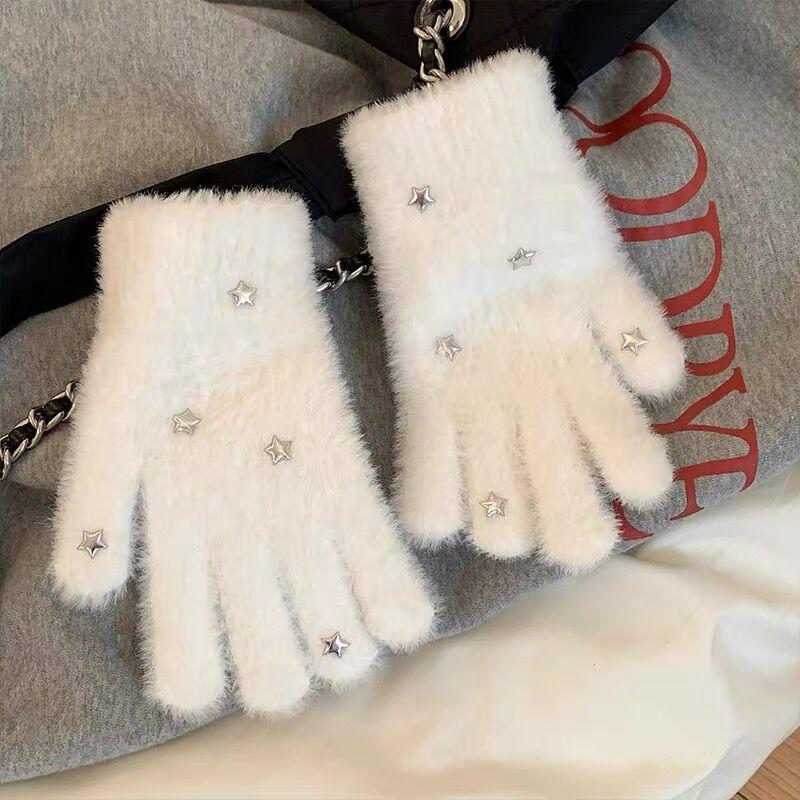 Cute Star Plush Gloves for Women In Winter Sweet Girl Cold Proof and Warm Five Finger Wool Student Riding White Gloves