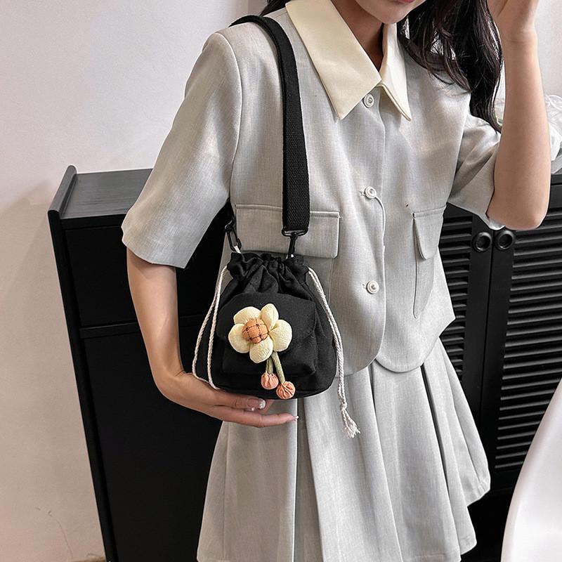 Chic Canvas Flower Bucket Bag Ideal For Summer Fashion Versatile Shoulder Bag For Everyday Use