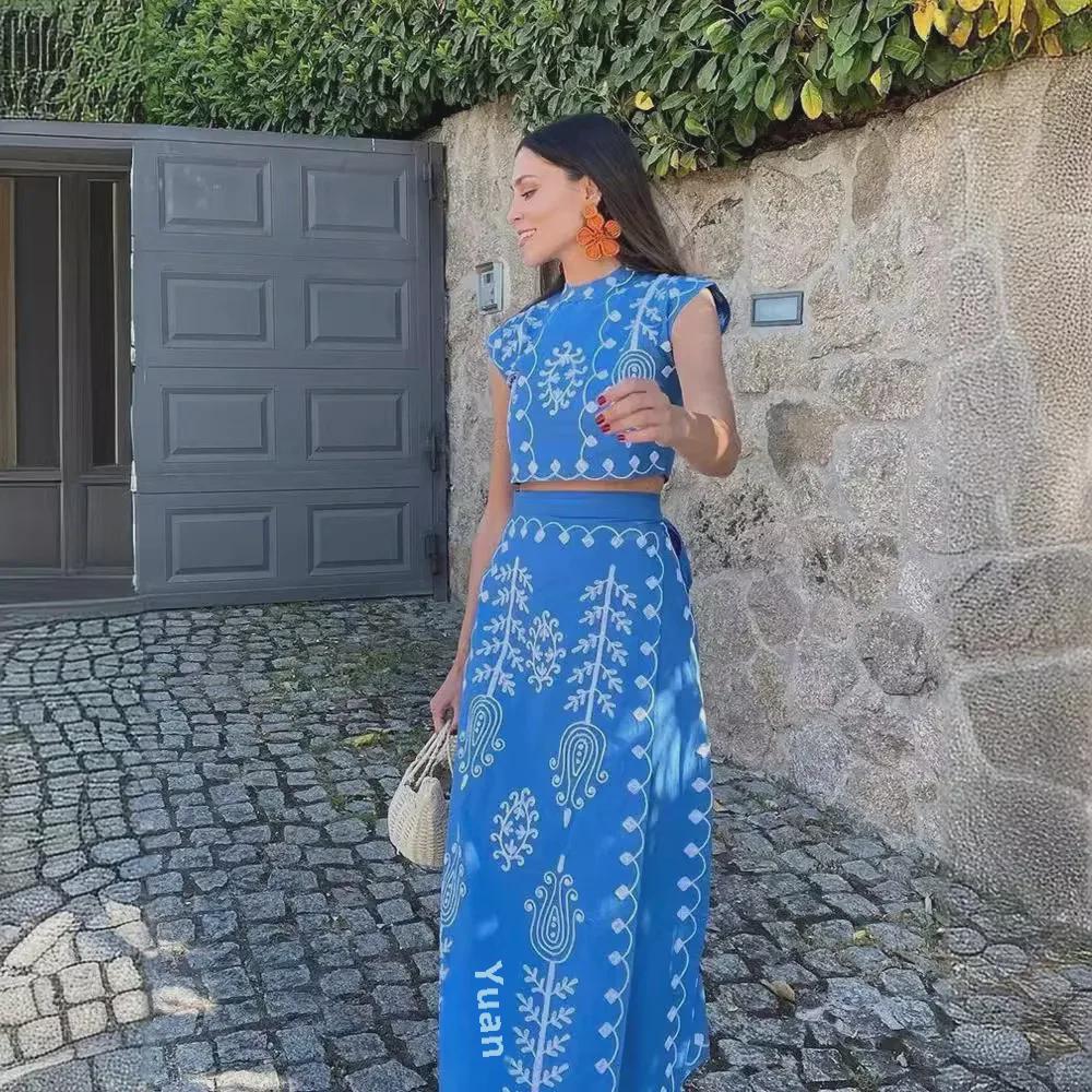 Sváteční styl vyšívané dvoudílné šaty - Kolekce jaro/léto 2024