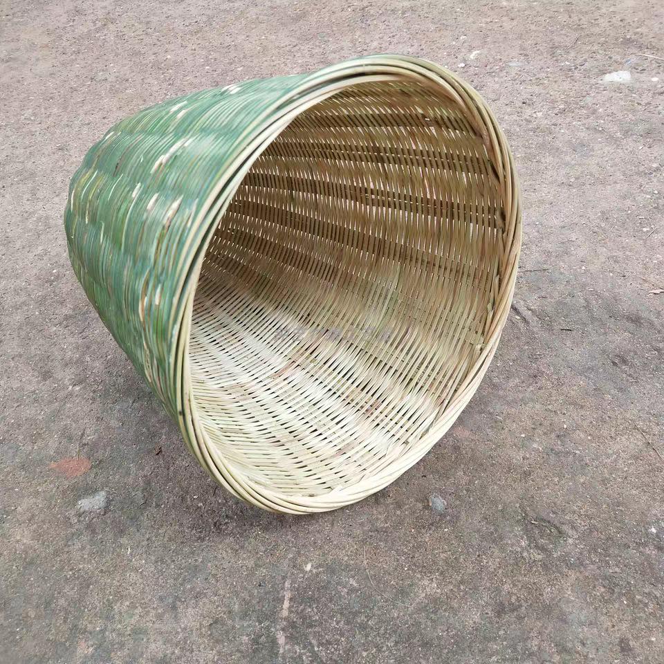 Handmade Bamboo Bee Catcher: Weaving Trap & Attracting Cage, Breathable Design