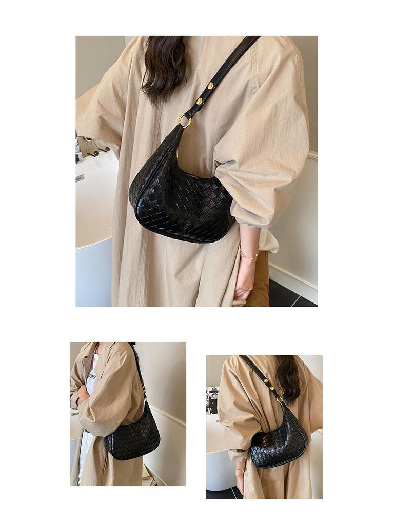 2025 Women's Versatile Woven Shoulder Bag - Fashionable Dumpling Style for Commuters