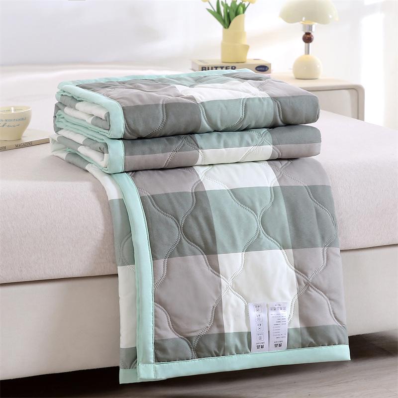 Comfortable Breathable Cotton Summer Quilt - Washable AC Quilt with Gift Box Packaging