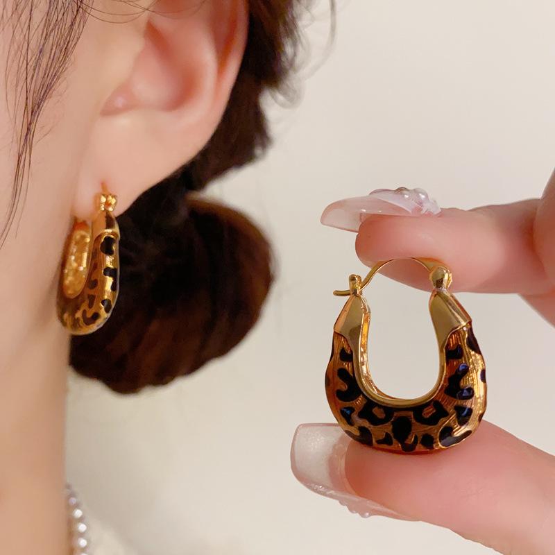 Unique Temperament Earrings for Women, Retro Leopard Print U-shaped Women's Light Luxury High-end Earrings