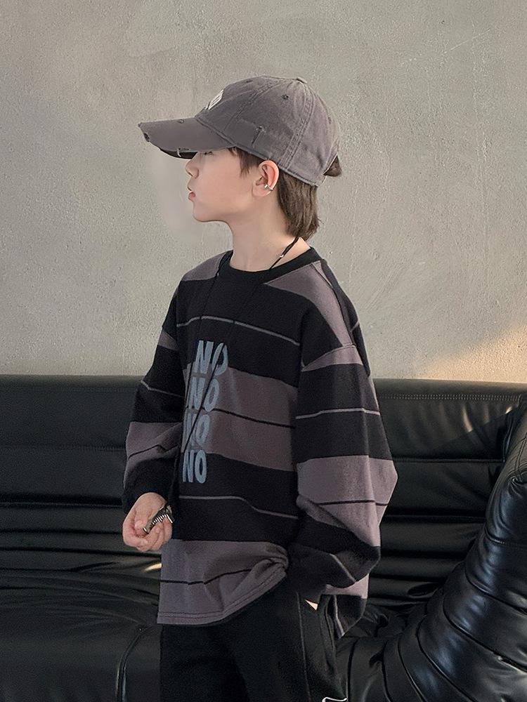 Boys’ Striped Sweatshirt: Comfortable and Stylish Autumn Wear for Big Kids, 2025 Collection