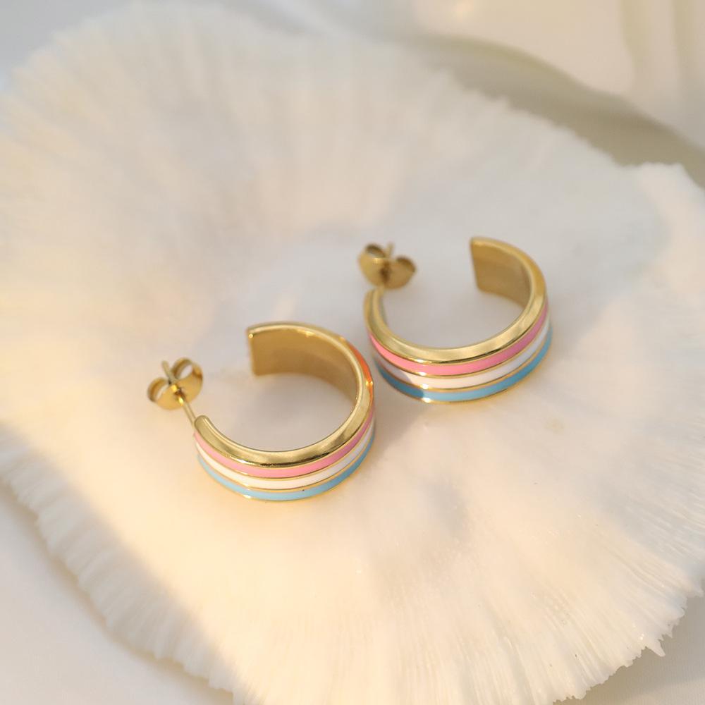 Stylish And Simple Titanium Steel Ear Jewelry Women'S Niche Design Color Dripping C-Shaped Earrings High-End Light Luxury