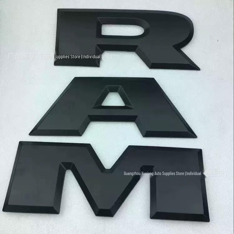 Velká nálepka na zadní víko s písmeny RAM pro Dodge Ram 1500/2500/3500