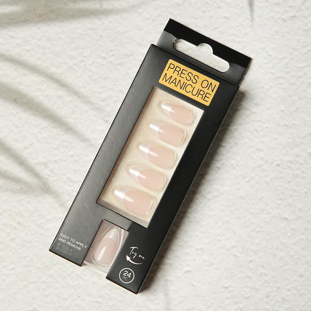 Simple French Wearing Nail Short Almond White French Fake Nail Art Tablets Europe and America
