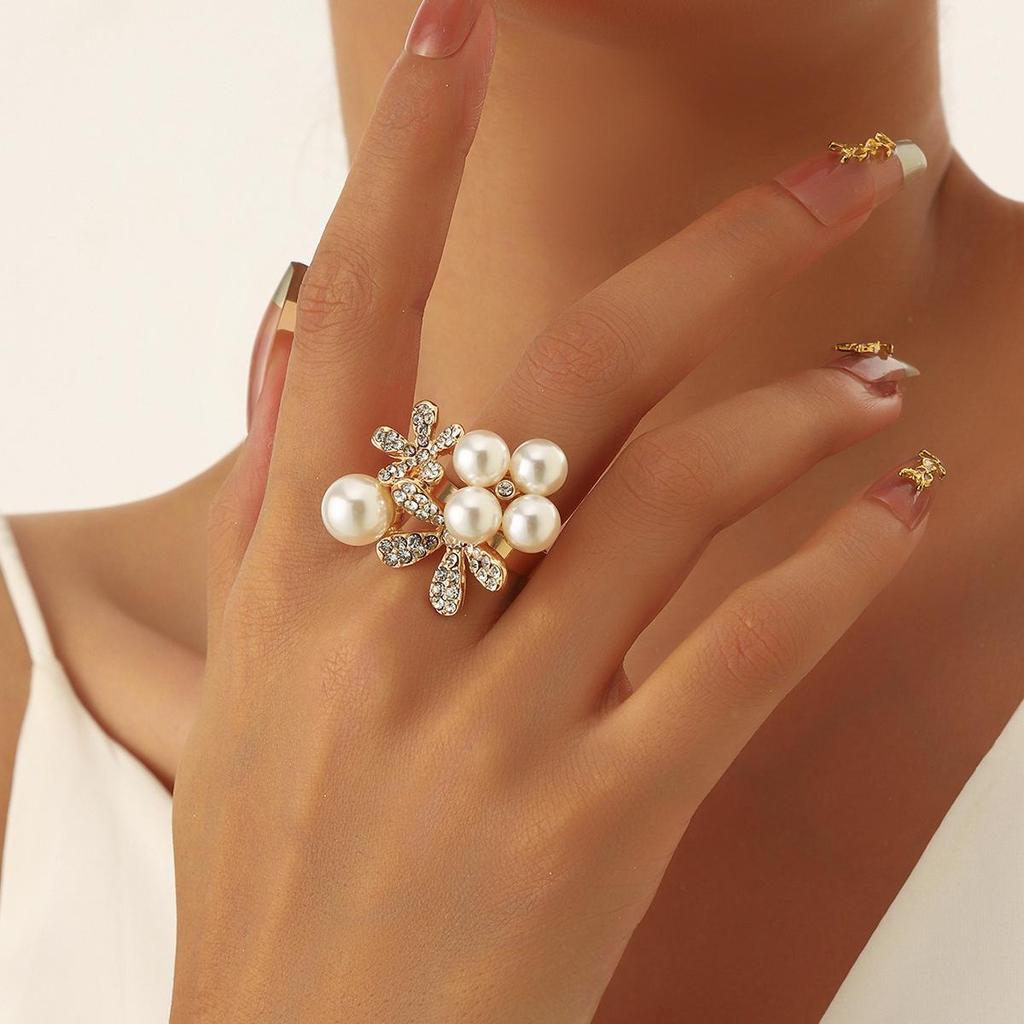 French Retro Pearl Rhinestone Irregular Flower Star Geometric Ring