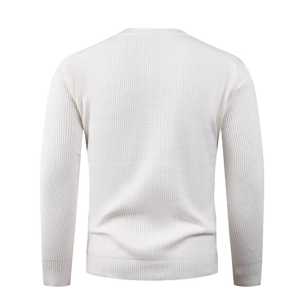 Herregenser for fritid og mote, langermet strikket topp med rund hals og lite rutemønster