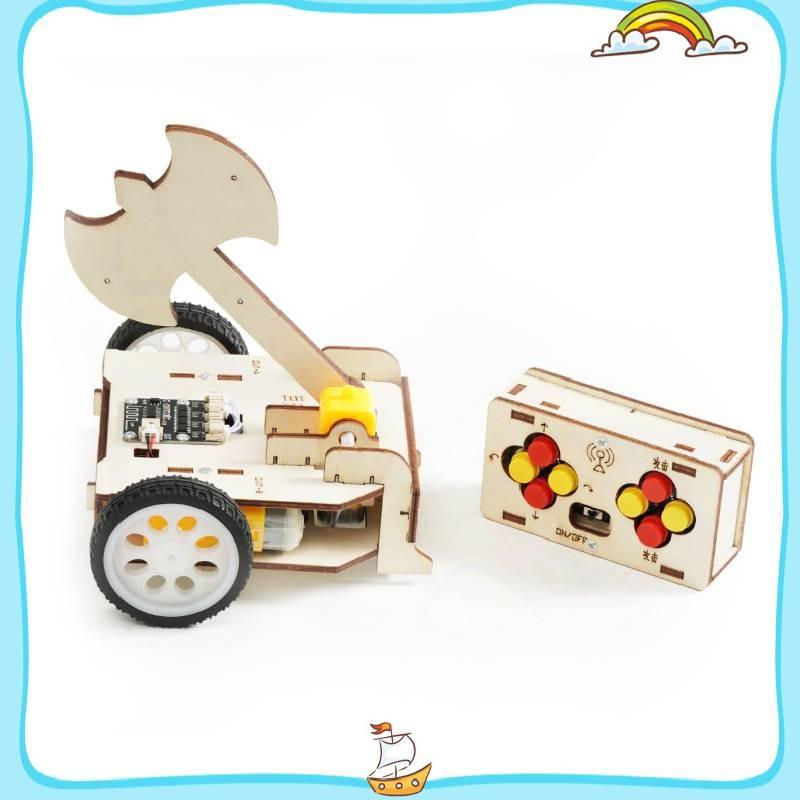 Assembled Remote Wooden Controlled Combat Vehicle With Big Axe Children Toy Set