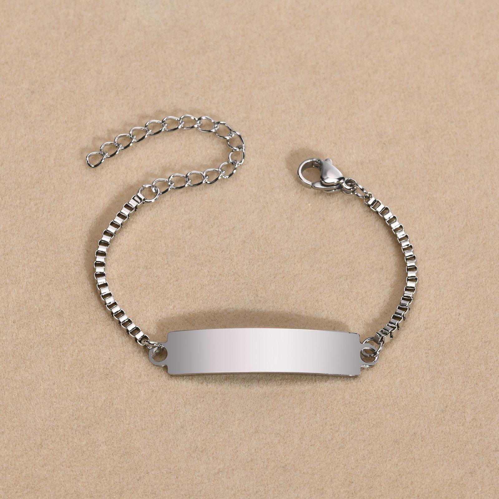 

Free Customize Mom Lover Stainless Steel Heart Bracelets, Personalized Cuff Bangle Girls Boys Name Date Wristband 12-17CM