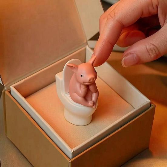 Miniature Pink Pig Toilet Toilet Thinking Pig Figurine Sitting on Statue Cartoon Farm