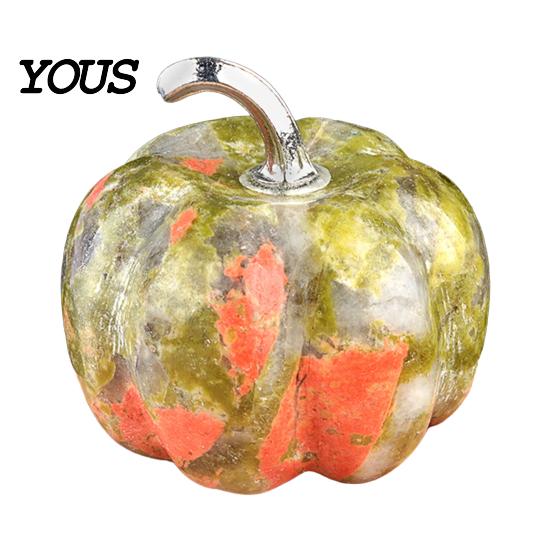 Transparent Crystal Pumpkin Charms Natural Carved Charm, Mini Gemstone Pendant Desktop Autumn Table Centerpieces for Jewelry DIY Making, Halloween