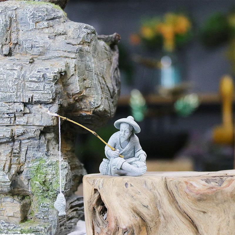 1 Stück Aquarium Mini Fischer Statue Asiatisch Zen Heimdekoration Aquarium Garten Sitzen Angeln Sandstein Vintage Ornament