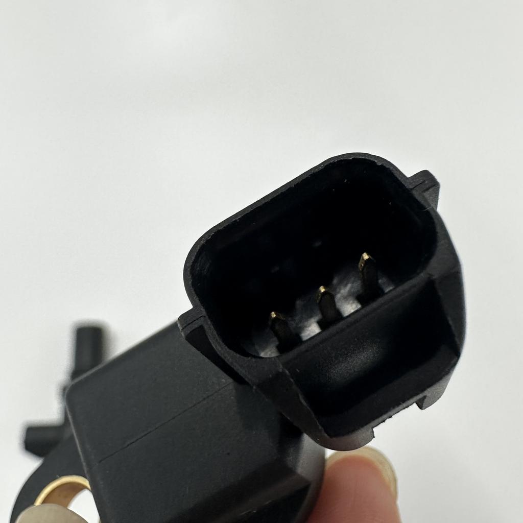 2PC Gearbox Input Output Speed Sensor for Hyundai Sonata Tucson for Kia 4262039051 4262139052