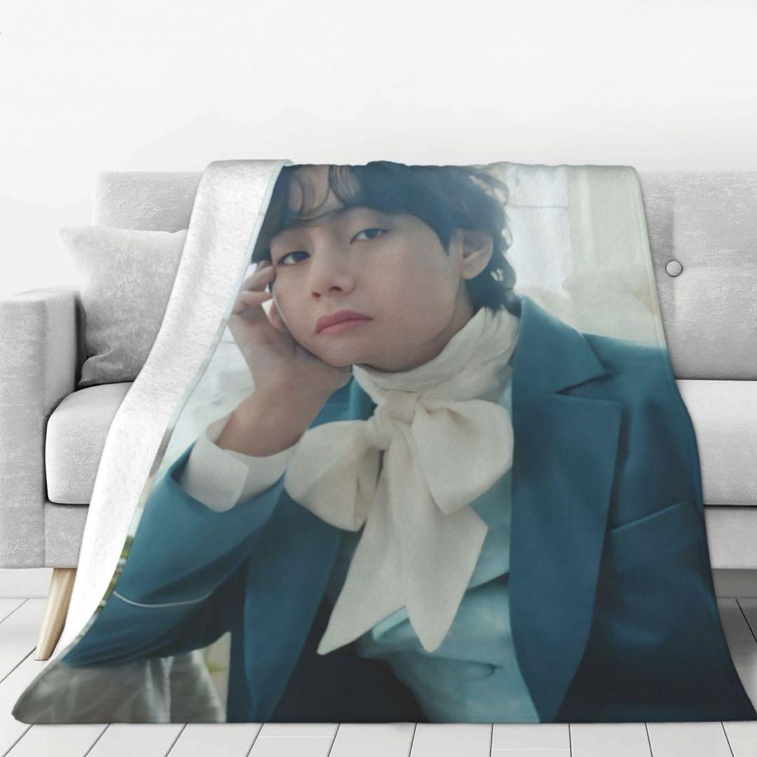 

[Б/У] Одеяло BTS Beautiful Days Тэхён V V