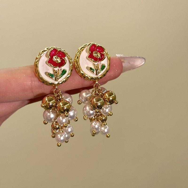 

Серьги-капли с цветком, серьги с бахромой из жемчуга, модные серьги-гвоздики, серьги в стиле легкой роскоши с высоким чувством вкуса, универсальные серьги для женщин