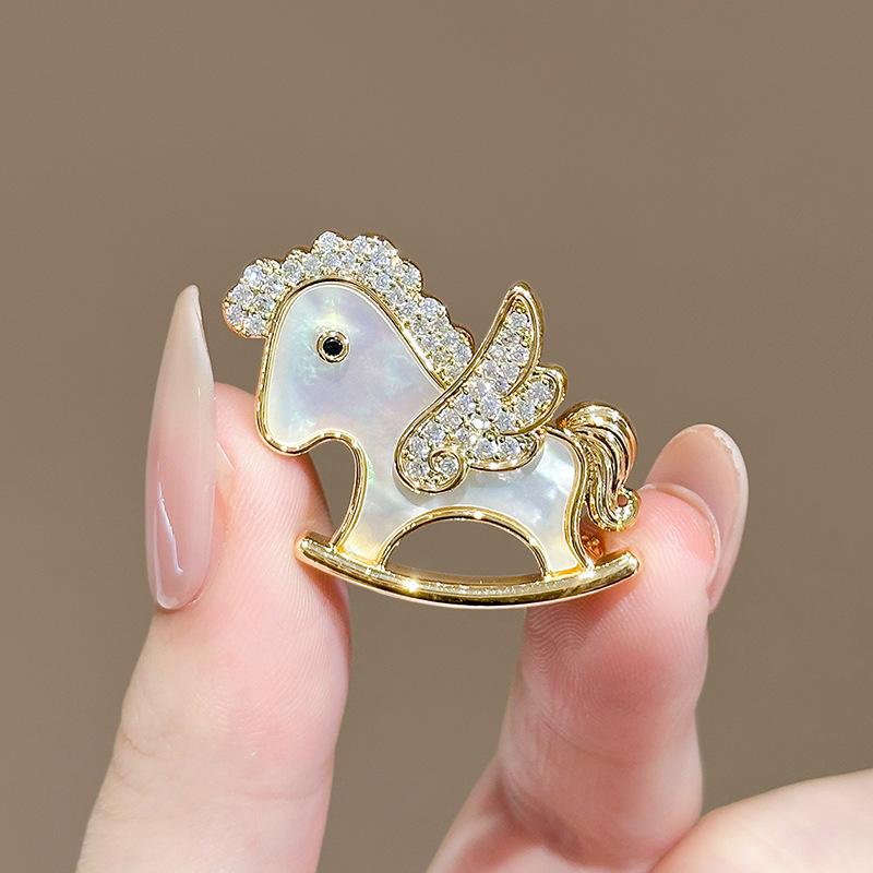 Cute Cartoon Pony Brooch Exquisite Zodiac Horse Brooch Pin For Women Temperament Clothing Accessories Men Suit Lapel Corsage