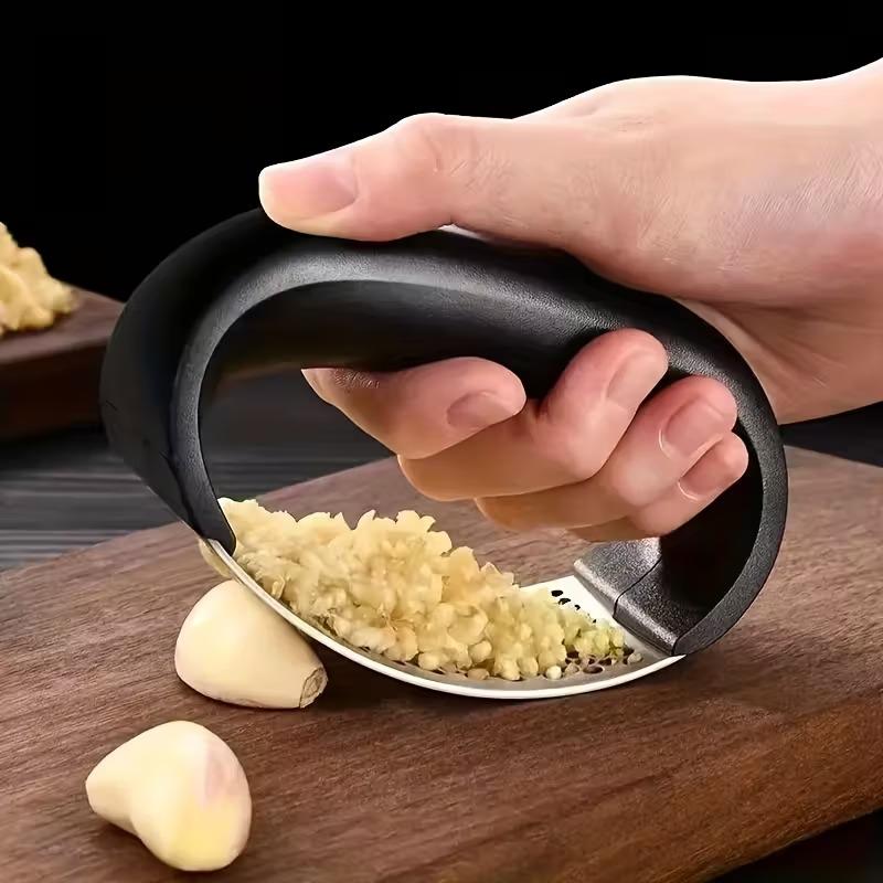 

Stainless Steel Manual Garlic Mincer, Multi-functional Kitchen Tool, Crushes Garlic without Electricity, Durable чорний