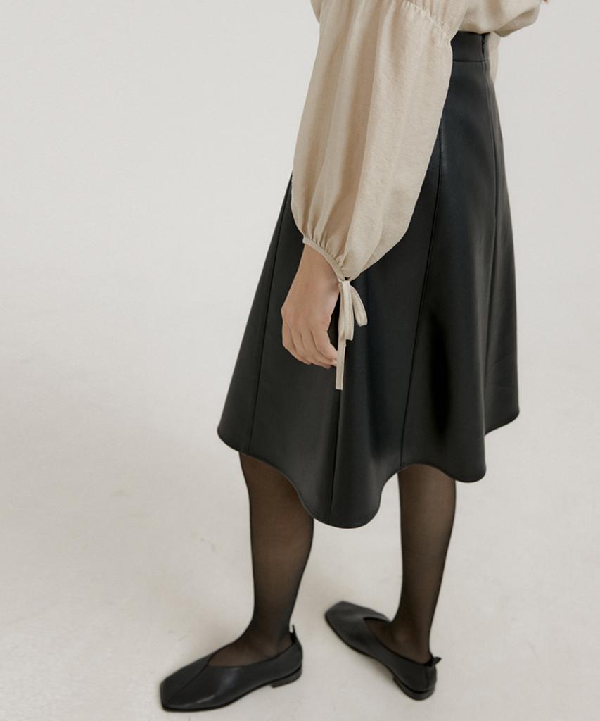 OCTETTE Leather Flare Sk_Black