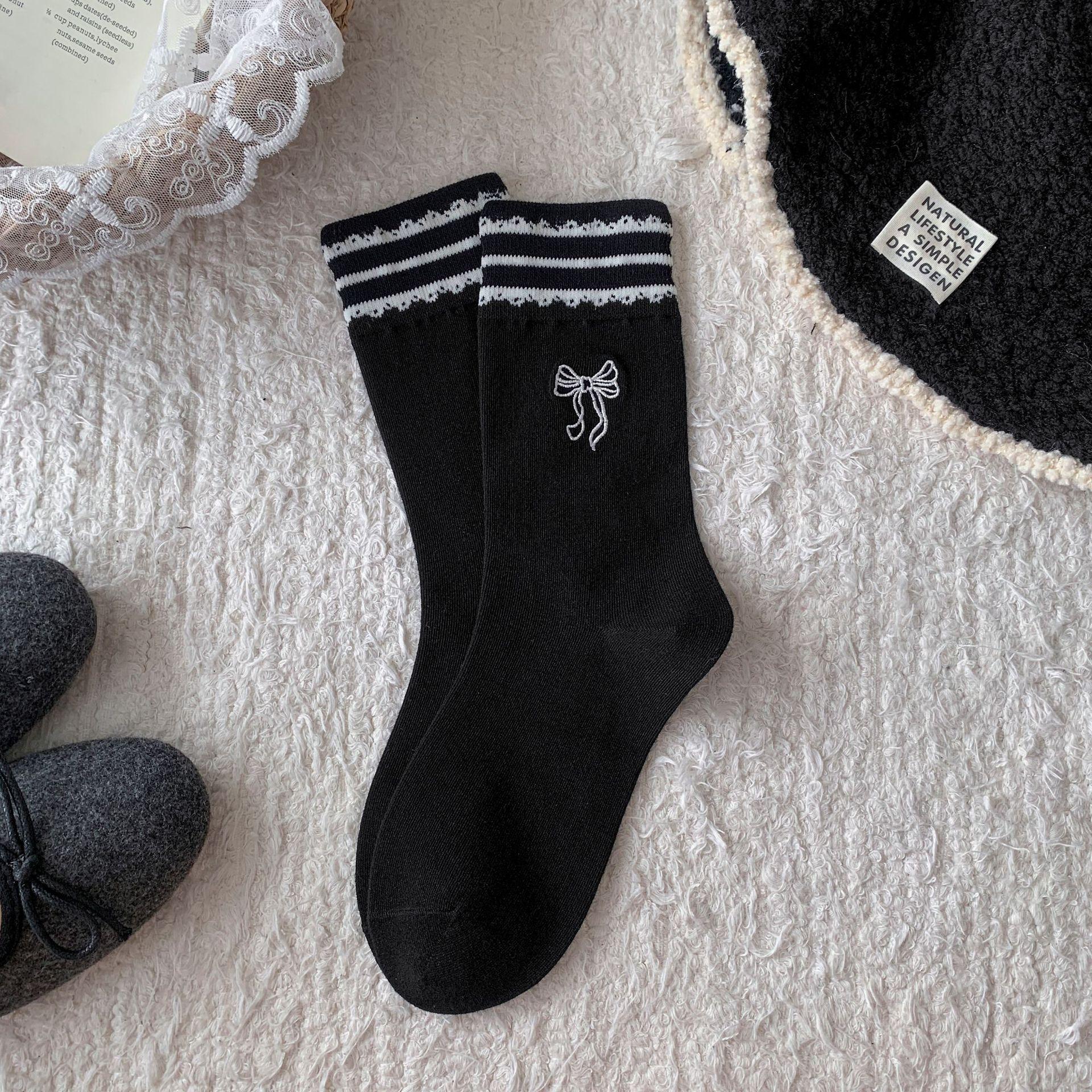 

Bow Embroidered Socks Women S Striped Lace Sweet Tube Socks Outer Lace Stacking Socks One size fits all чорний