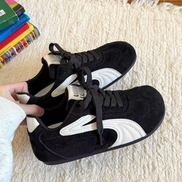 Flat-bottomed Retro Lace-up German Training Shoes, Red Women's Shoes 2025 Autumn New Soft-soled Sports and Leisure Shoes, Niche Single Shoes