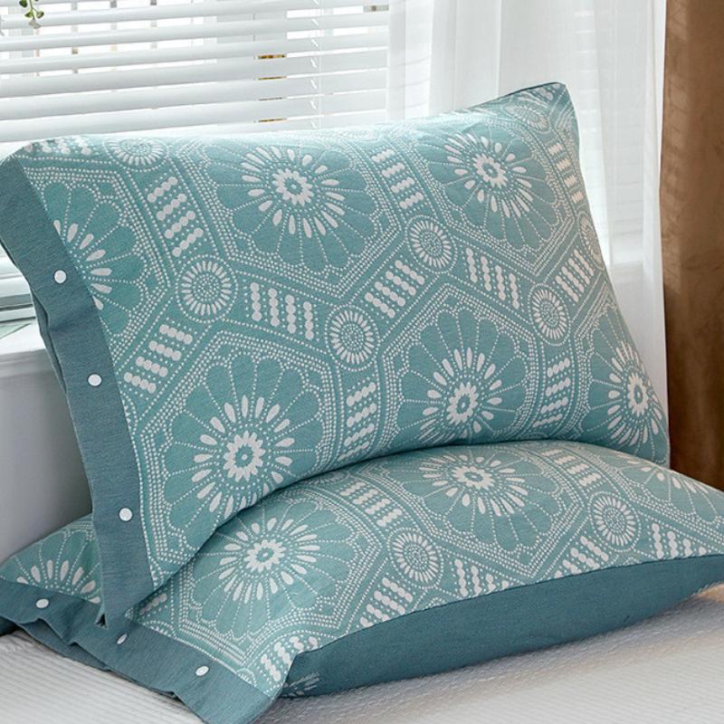Gauze Pillowcase, All Cotton Soft, Breathable, Sweat Absorbing Pillowcase, All Season Universal Pillowcase (Without Core)