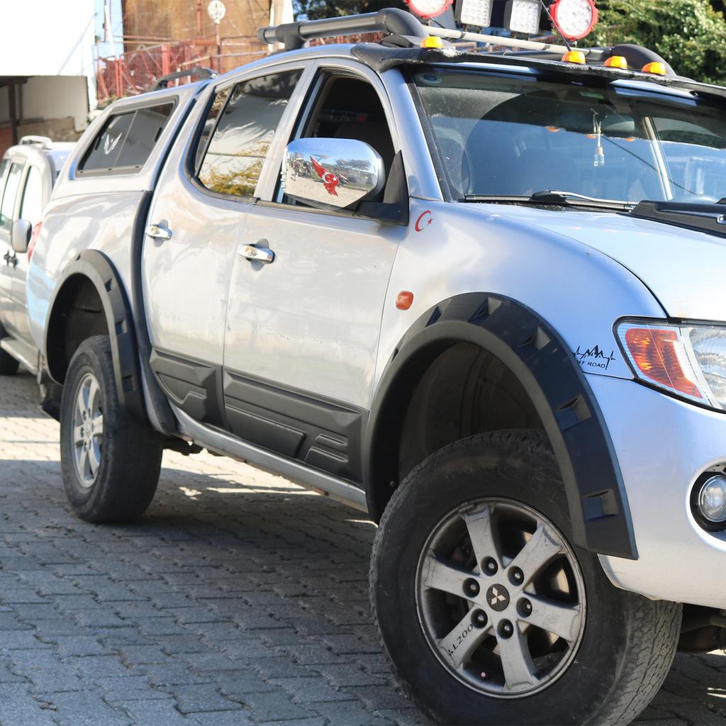 

Расширители колесных арок (EuroCap) для Mitsubishi L200 2006-2015 гг