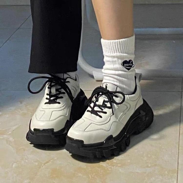 

Обувь для папы Ins, модная суперпопулярная женская обувь, осенне-зимние новые универсальные нишевые повседневные кроссовки с толстой подошвой 39 чёрный