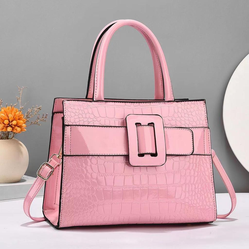 Stylish Crocodile Pattern Soft Leather Handbag For Women With Versatile Colors And Mid-soft Structure