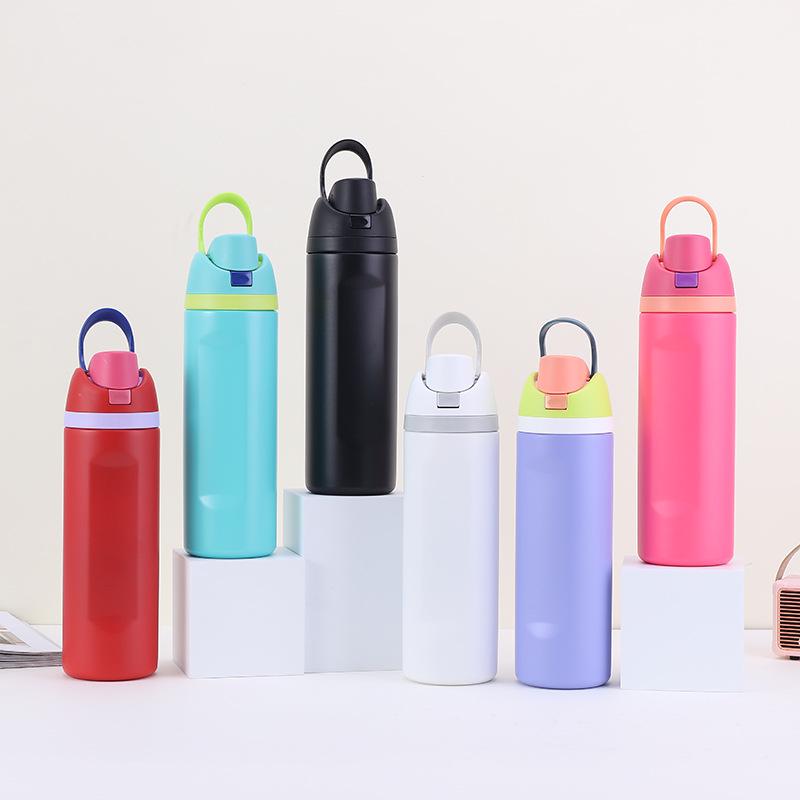 Doppelwandige Edelstahl-Sportflasche mit Isolierung und Griff, großes Fassungsvermögen, zwei Trinkfächer und Reiseverschluss