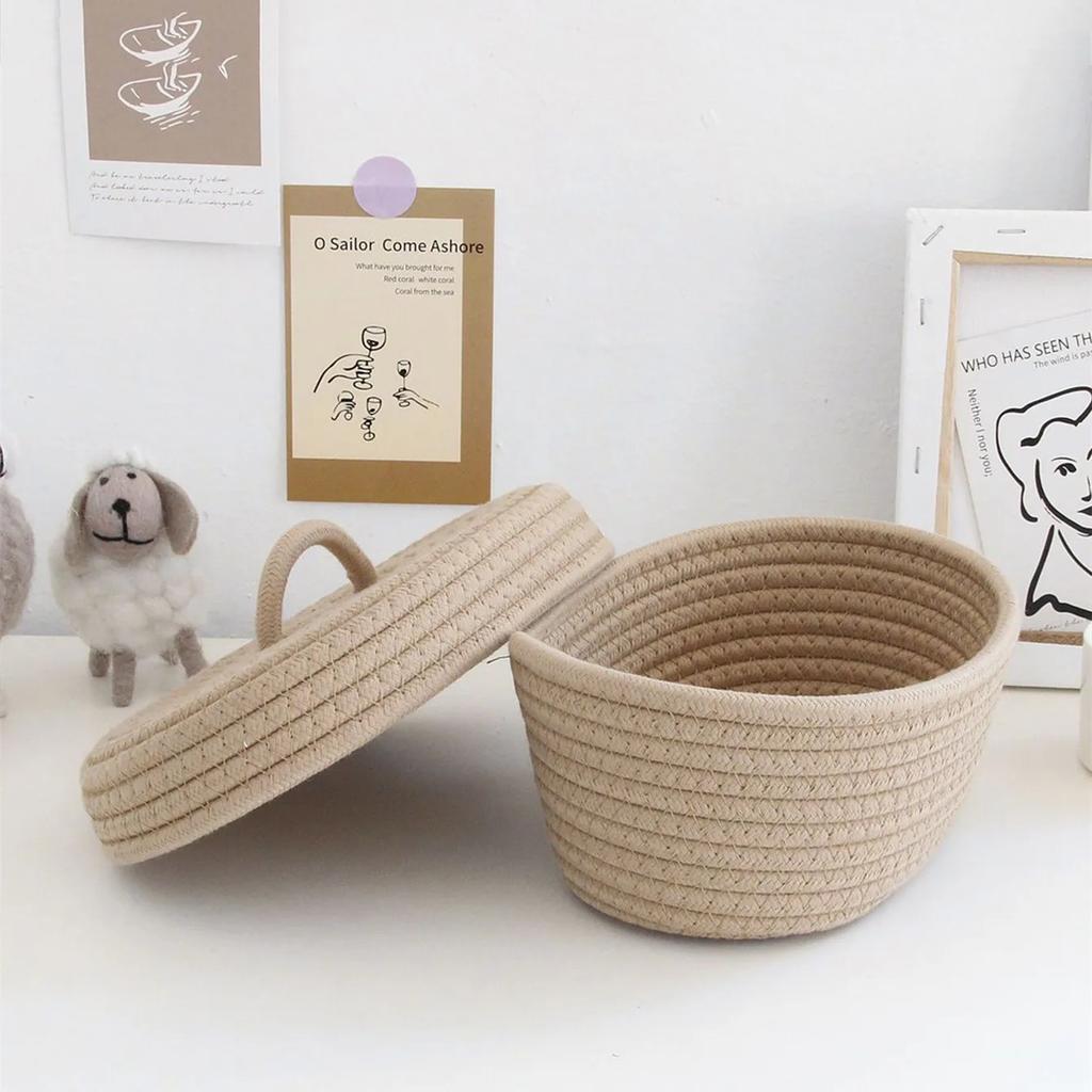 Panier de rangement de bureau tissé à la main avec couvercle Organisateur pour télécommande Cosmétiques Articles divers Boîte