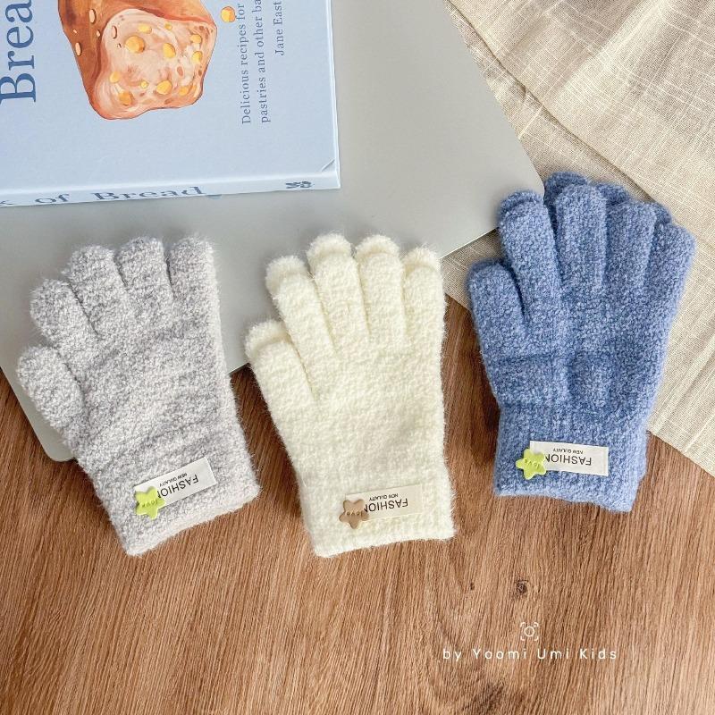 Children's gloves five-finger autumn and winter boys and girls simple versatile models sub-finger warm windproof gloves middle children winter