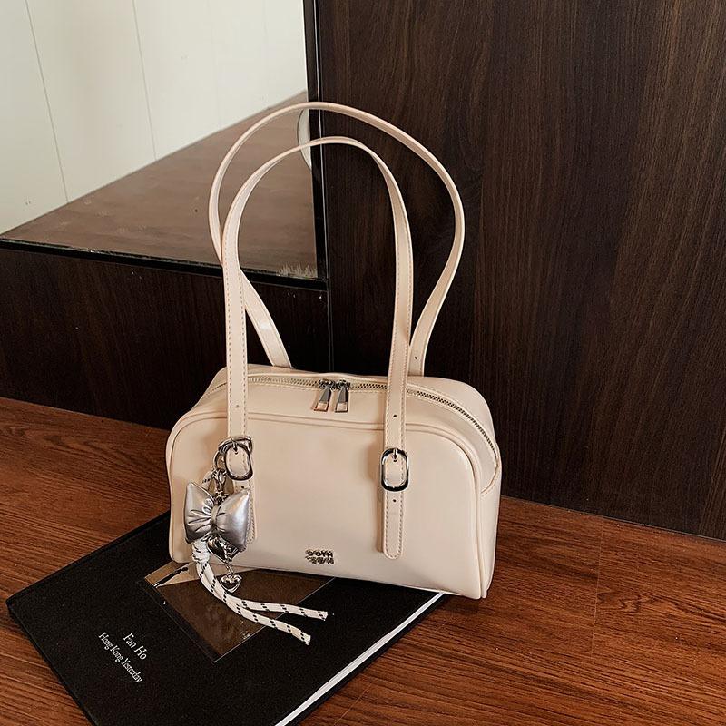 Single shoulder spring commuter armpit bag New women's bag Trend bag Women's bag Niche fashion commuter women's bag