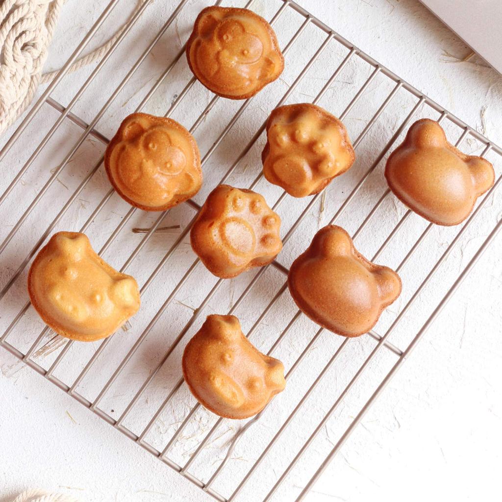 CHEFMADE 27.4cm Cake Cooler, Baking Pan, Non-Stick Cake Pan (27.4*27.4*1.8cm)