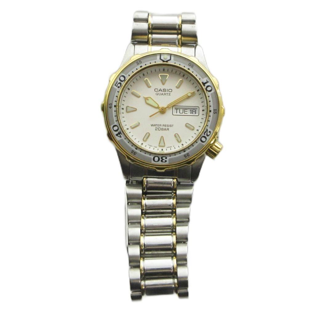 Casio Quartz Watch with White Silver MD-715 Calendar, Dial, Tone, Men's GY18 /MQ