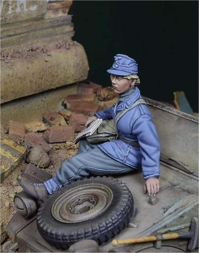 D-Day Miniatures 1/35 Niemiecka Pomocnicza Służba Powietrzna Kobiet 1943-1945 Zestaw Żywiczny DD35231