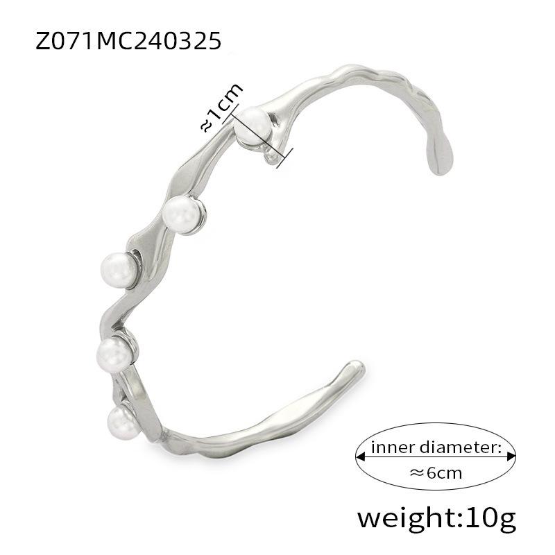 

Niche Light Luxury Bead Jewelry Titanium Steel Gold-plated Bracelet Pastoral Flower Opening Bracelet Female
