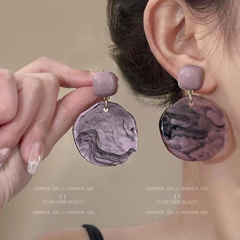 Boucles d'oreilles à clous exagérées Ombré Vert Olive Rétro Hong Kong: Design Tendance et Unique 2024