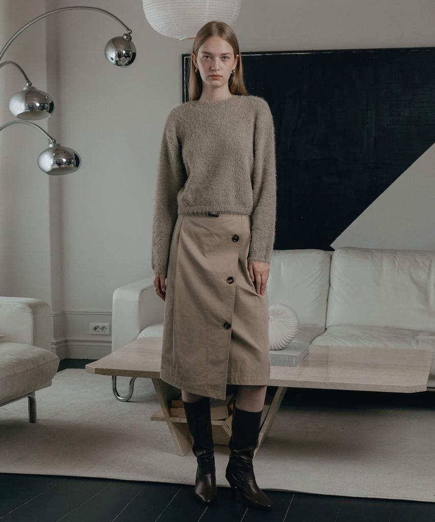 Illoje Long Hair Soft Sweater (Beige)