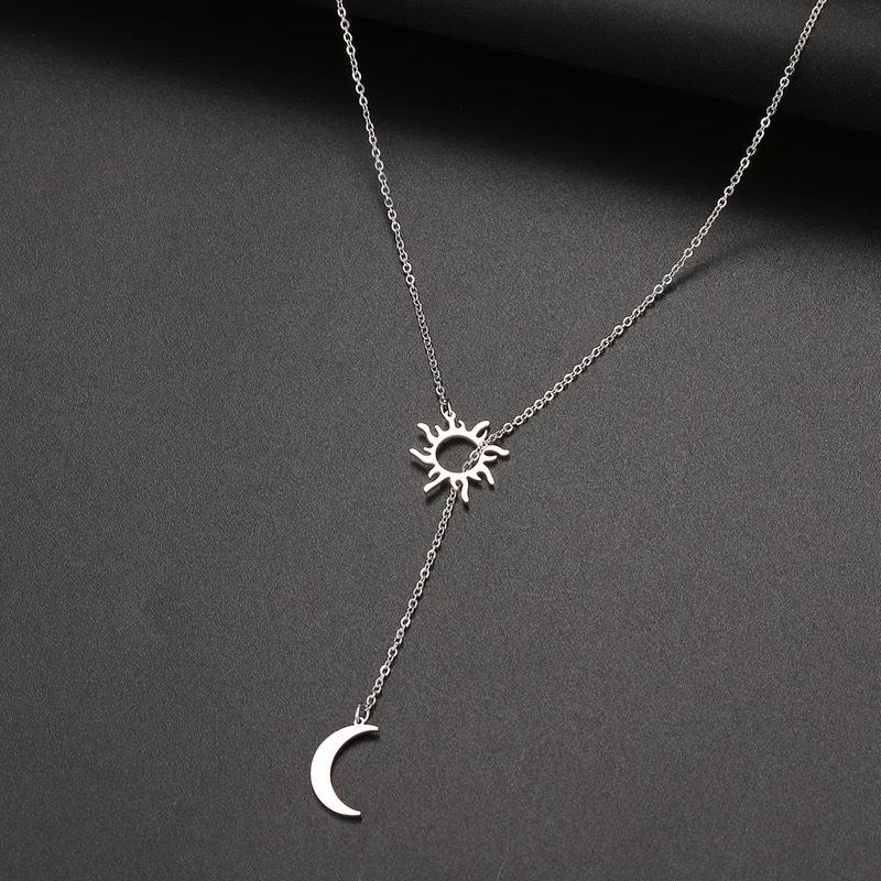 

Simple Fashion Stainless Steel Hollowed-out Sun Crescent Pendant Pull-out Necklace for Women Creative Collar Chain Jewelry Gift