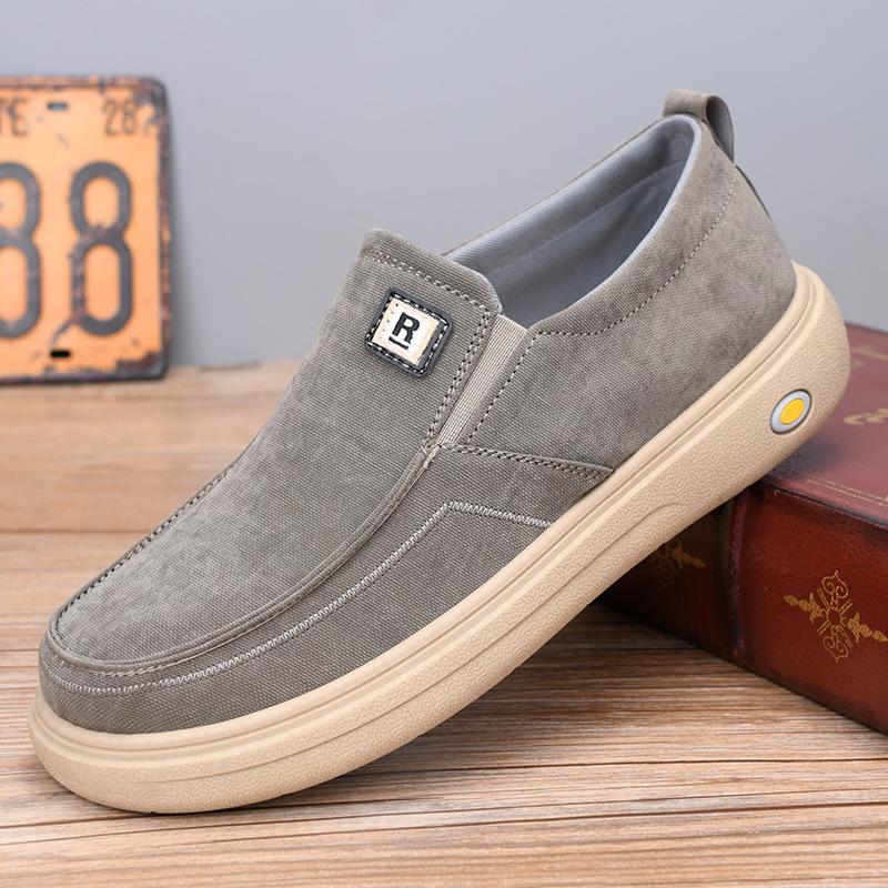 2026 Spring Men s Slip-On Canvas Dad Shoes - Versatile Old Beijing Style 42