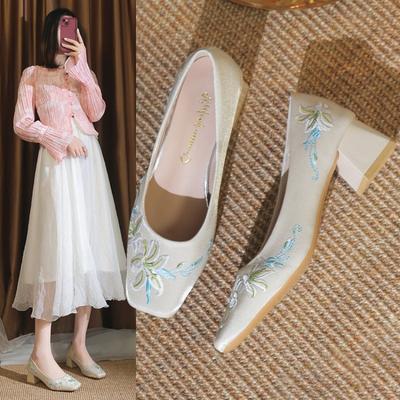Chaussures Simples Rétro Brodées Style Chinois Tendance à Talons Épais à Bout Carré Femmes Élégantes Confortables Cheongsam Hanfu Chaussure Simple Cadeau