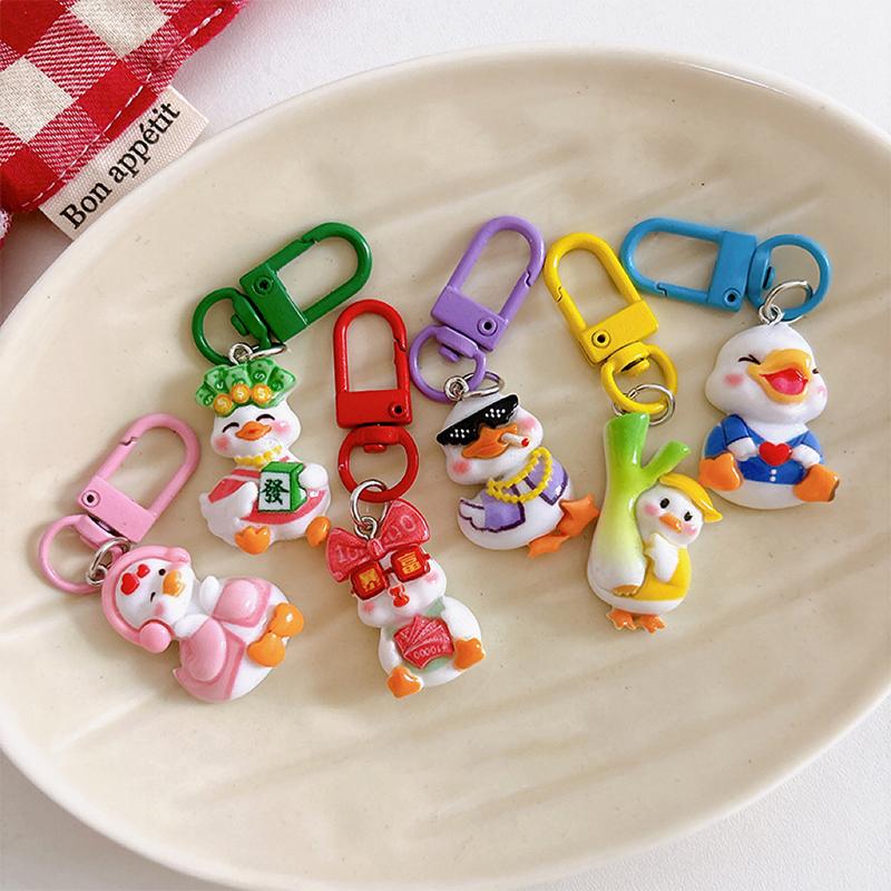 3Pcs Creative Resin Duck Keychain Pendant Car Key Ring Cartoon Cute Keychain Novelty Backpack Decoration Accessories Gifts