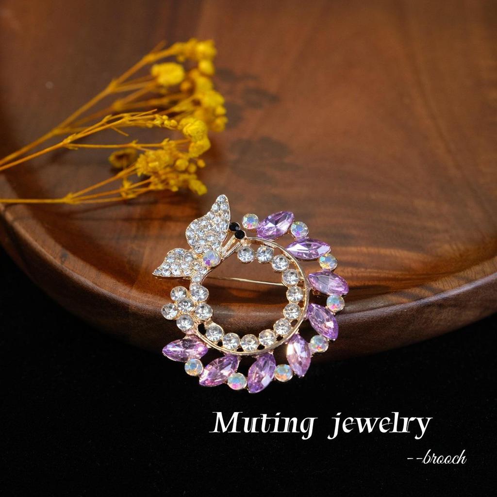 High-End Colorful Butterfly Rhinestone Brooch for Women - Exquisite Pin Suit Coat Accessory