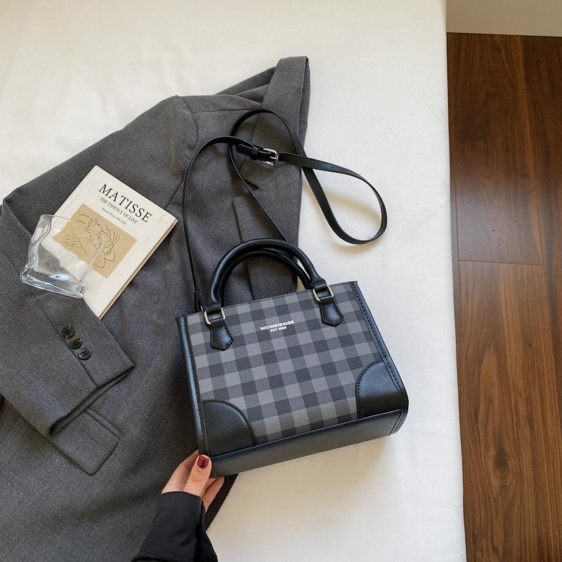 Korean foreign style handbag women's 2025 summer new fashion plaid small square bag high value shoulder messenger bag