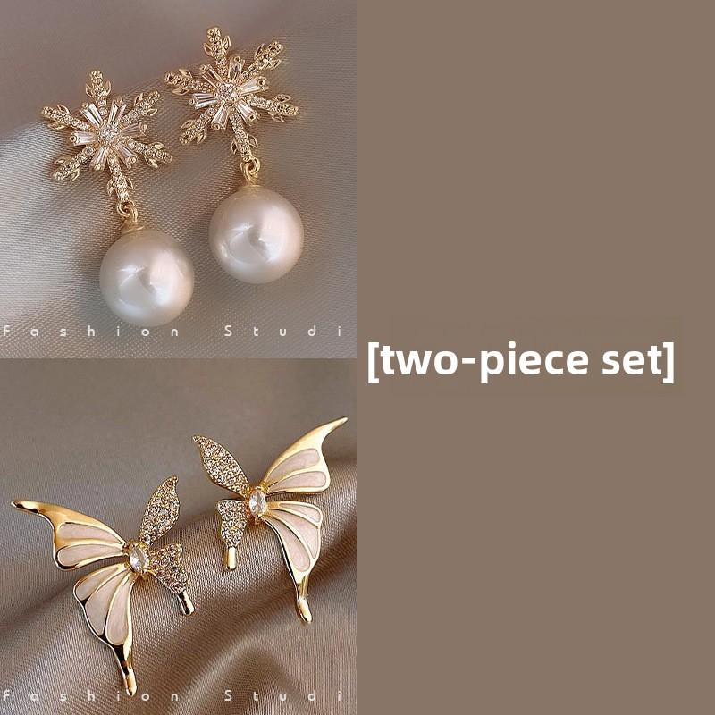Pearl Retro Premium Stud Earrings Women's Year Super Fire Texture Earrings Temperament Foreign Style Earrings