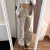 Damen High-Waist American Cargo Jeans mit mehreren Taschen und Micro-Flared Wide-Leg Design für Frühjahr 2025