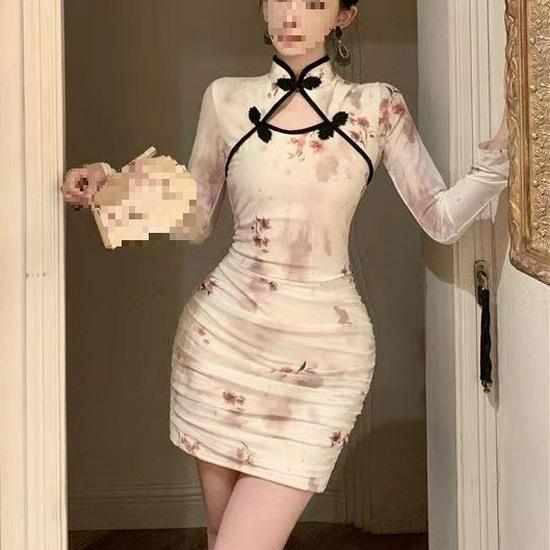 Elegant Chinese National Style Floral Cheongsam Dress - Spring Long Sleeve, Waist-Cinching, Slim Hip-Hugging Skirt with Frog Button Design.