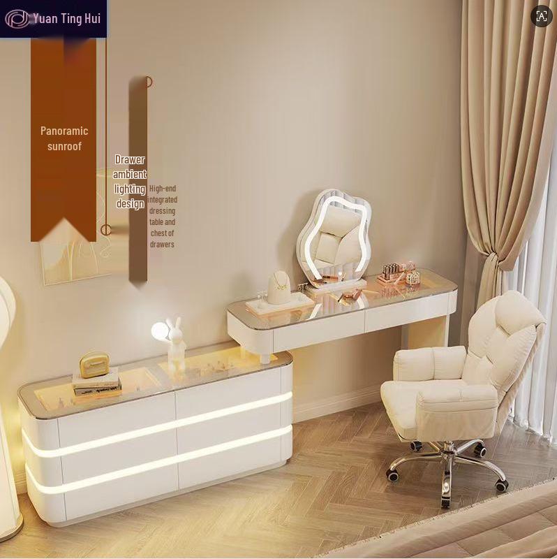 Elegant Solid Wood Vanity Table with Integrated Mirror and Drawers for Bedroom